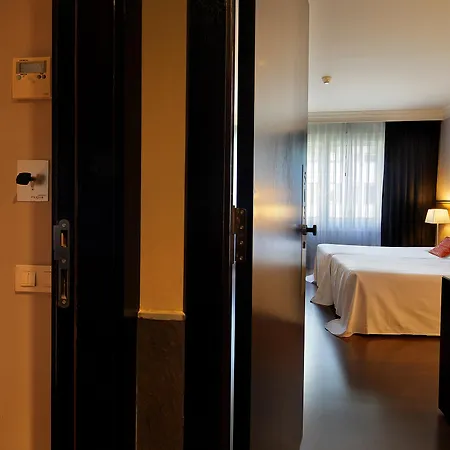 Condado Hotell 3*