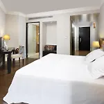 Condado Szálloda